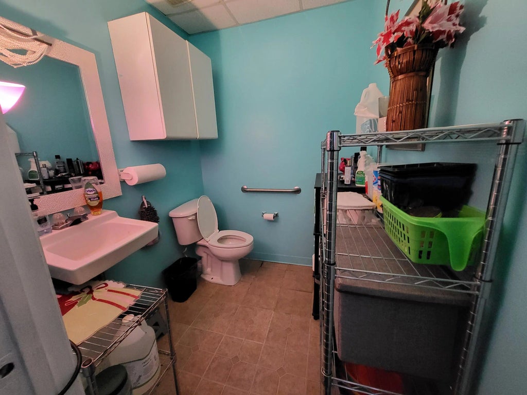 7 of 8 - 294 Eglin Pkwy, Fort Walton Beach, FL