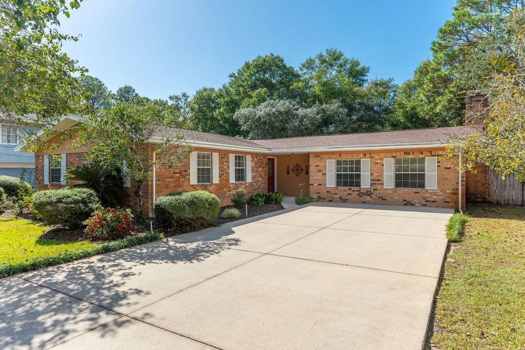 813 Linden Avenue, Niceville