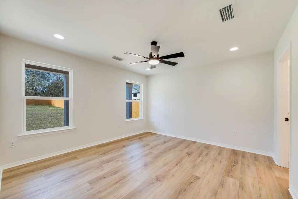 12 of 31 - 8086 Third Street, Laurel Hill, FL