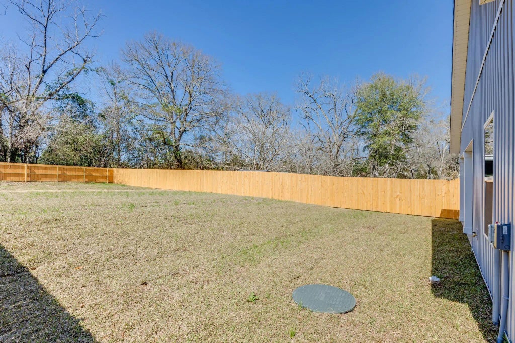 27 of 31 - 8086 Third Street, Laurel Hill, FL