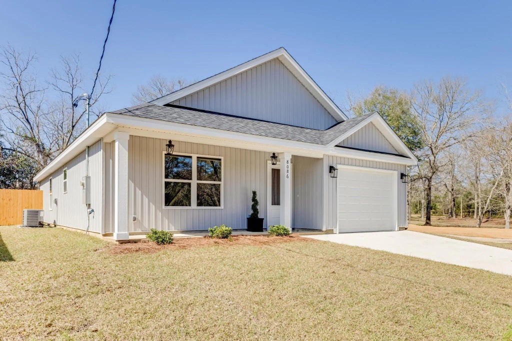 3 of 31 - 8086 Third Street, Laurel Hill, FL