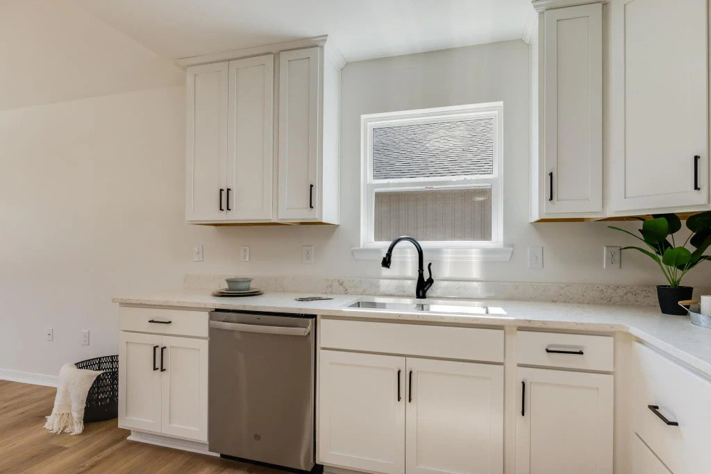 9 of 31 - 8086 Third Street, Laurel Hill, FL