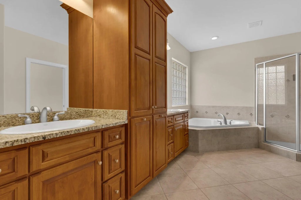 17 of 34 - 155 E Club House Drive, Freeport, FL