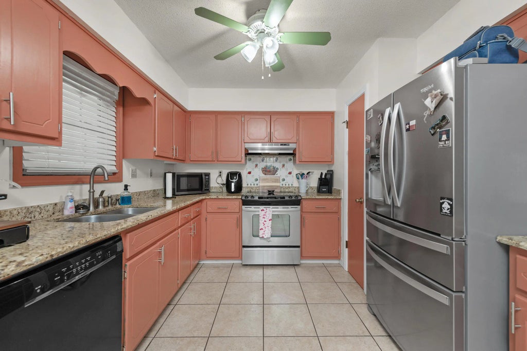 7 of 24 - 400 Brown Place, Crestview, FL