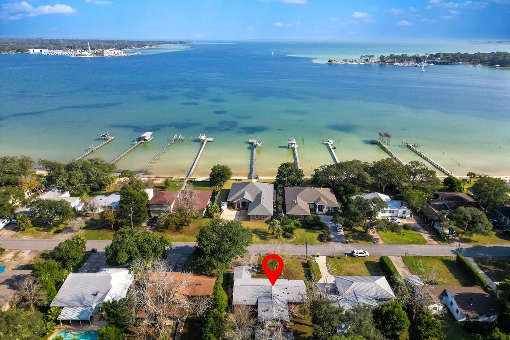 266 Ne Beachview Drive, Fort Walton Beach