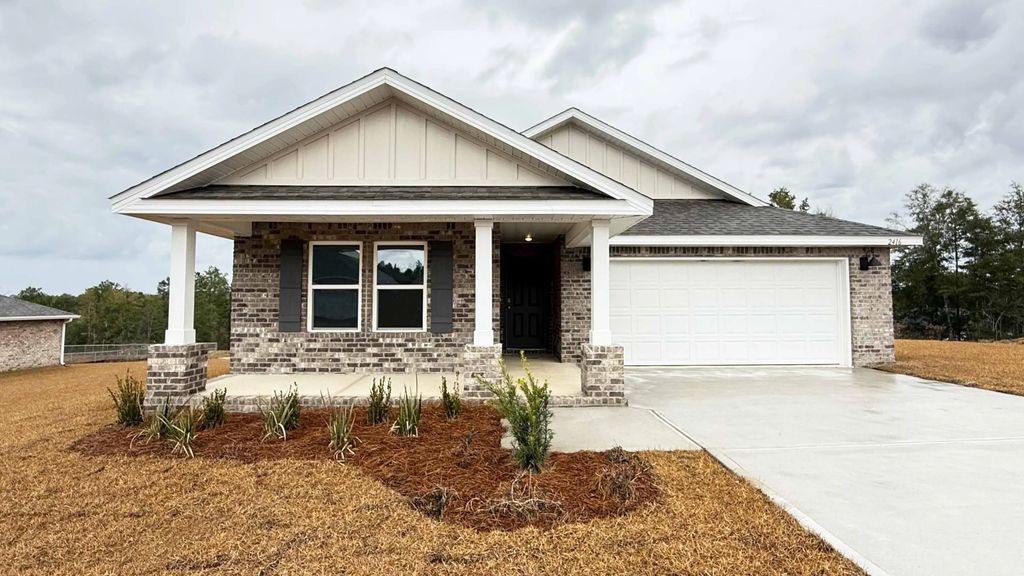 2416 South Silver Street, Crestview