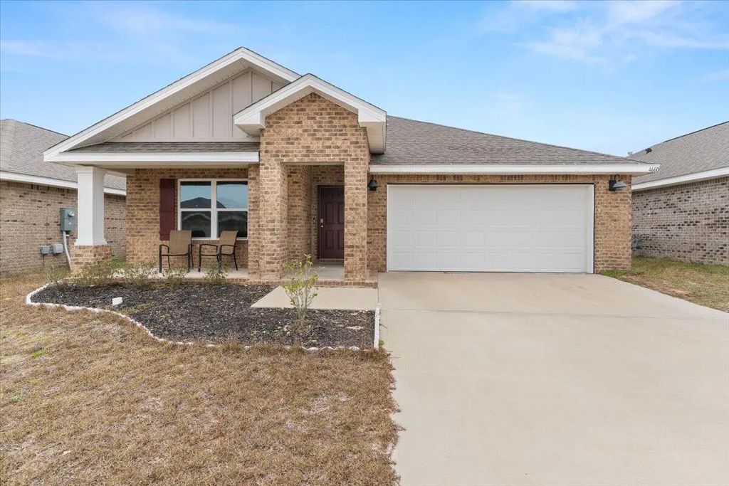 4660 Honor Guard Way, Crestview