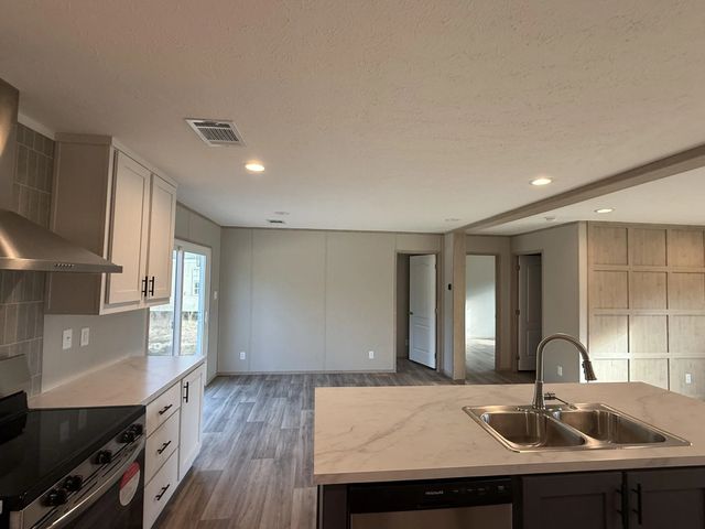 Photo of Listing #967244