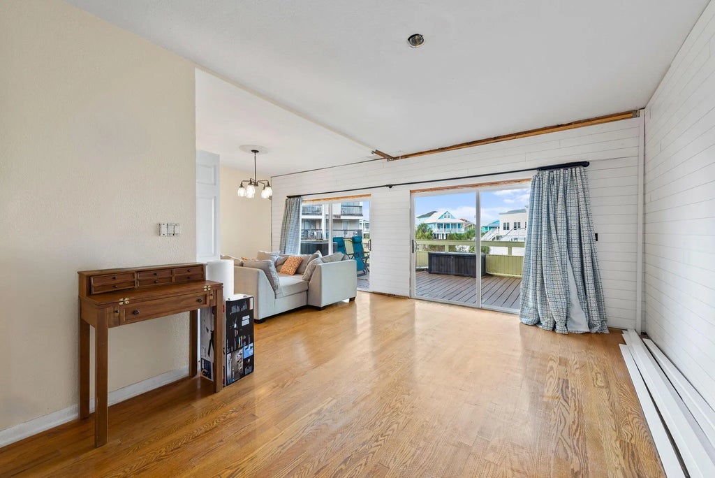 17 of 68 - 8520 Gulf Boulevard 35, Navarre, FL