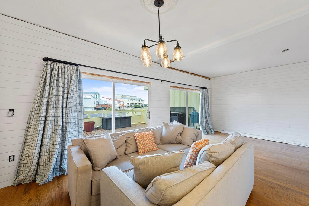 21 of 68 - 8520 Gulf Boulevard 35, Navarre, FL