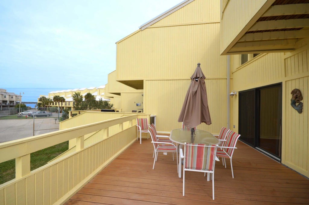5 of 68 - 8520 Gulf Boulevard 35, Navarre, FL