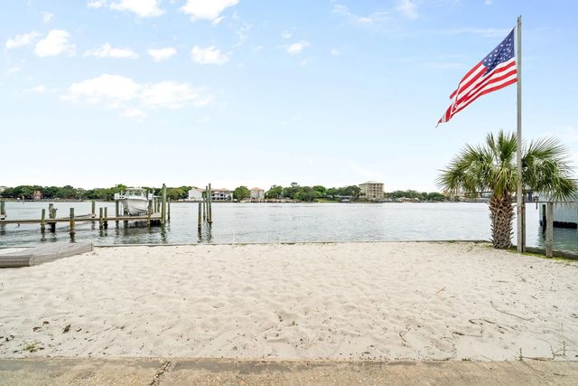 Photo of Listing #967606