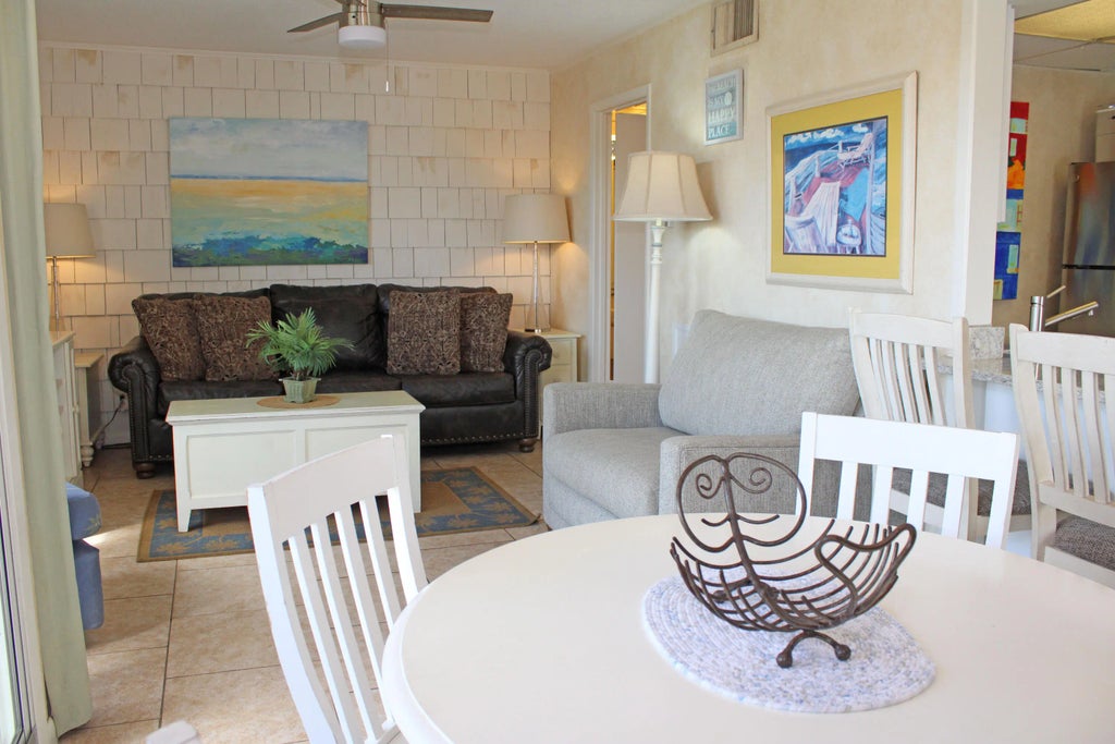 11 of 40 - 775 Gulf Shore Drive 2033, Destin, FL