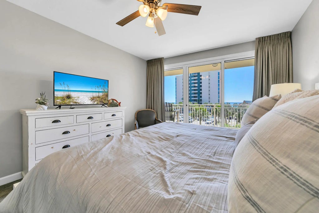 18 of 30 - 1751 Scenic Highway 98 302, Destin, FL