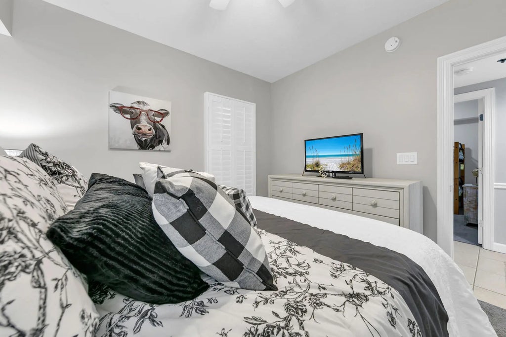 6 of 30 - 1751 Scenic Highway 98 302, Destin, FL