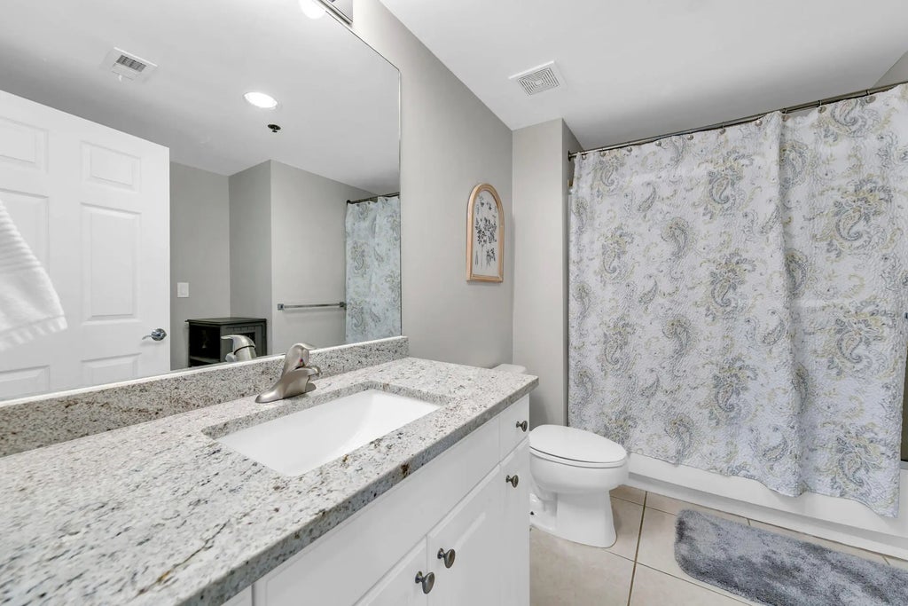 7 of 30 - 1751 Scenic Highway 98 302, Destin, FL