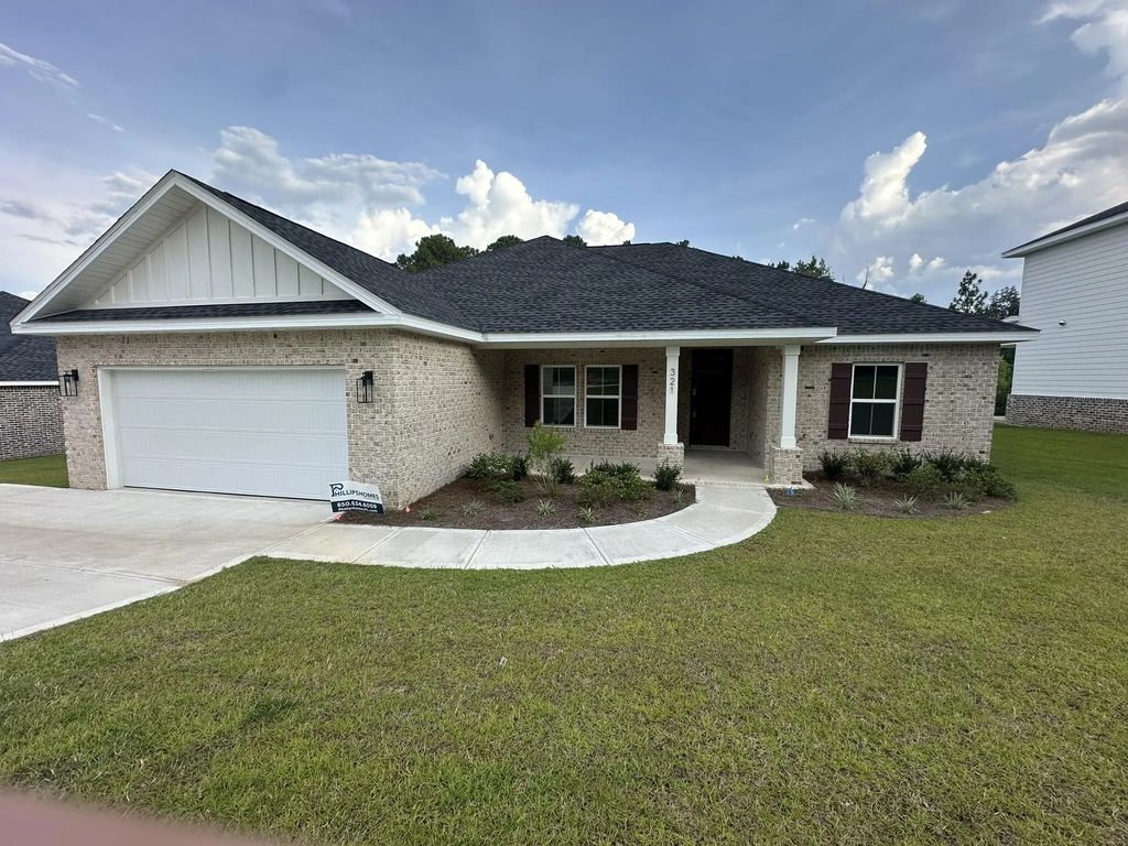 321 Shoal River Drive, Crestview