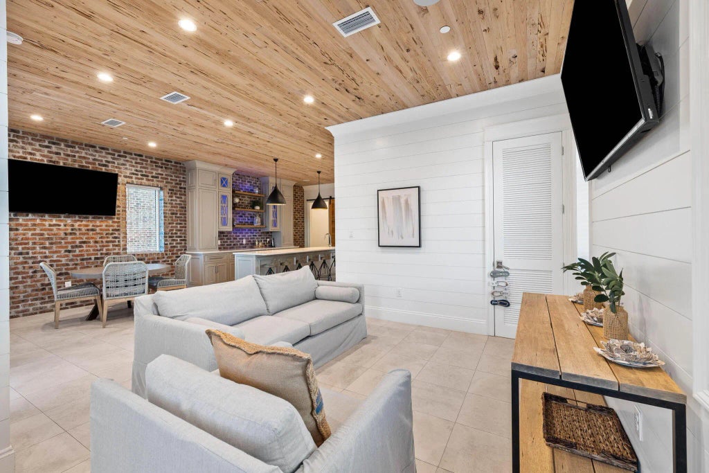 13 of 70 - 3325 E County Hwy 30a, Santa Rosa Beach, FL