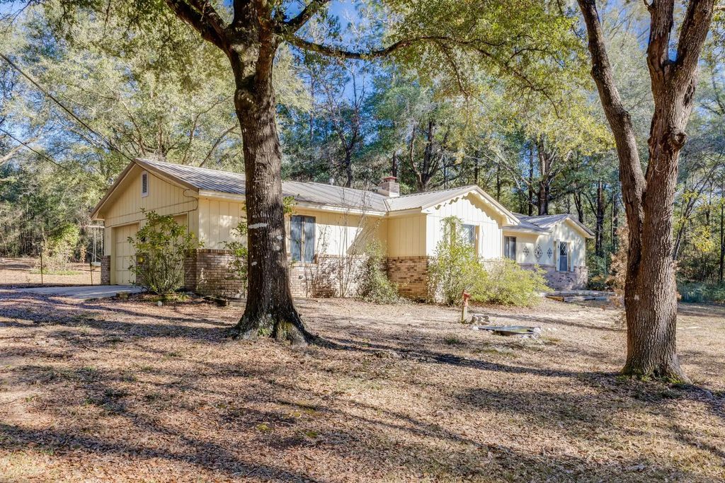 6359 Shangri La Road, Crestview
