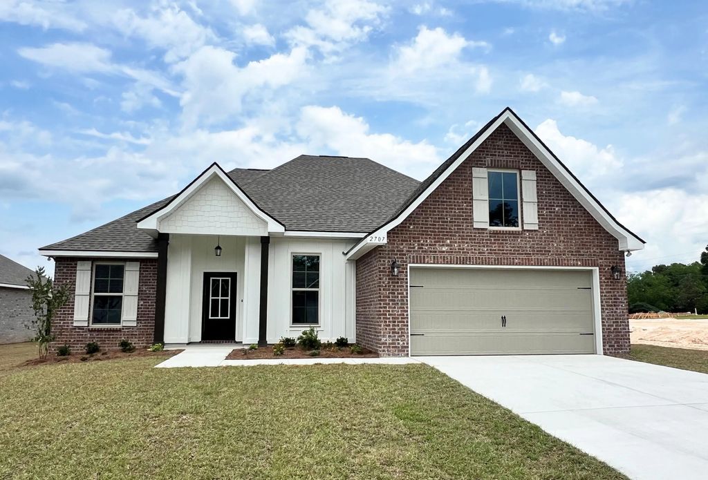 2707 Louis Circle, Crestview
