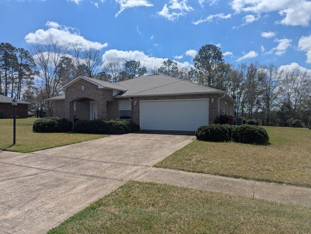 2392 Cumberland Way, Crestview