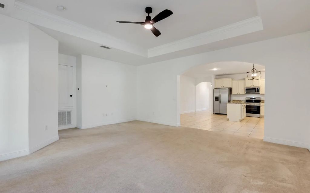 11 of 83 - 379 Whitman Way, Freeport, FL
