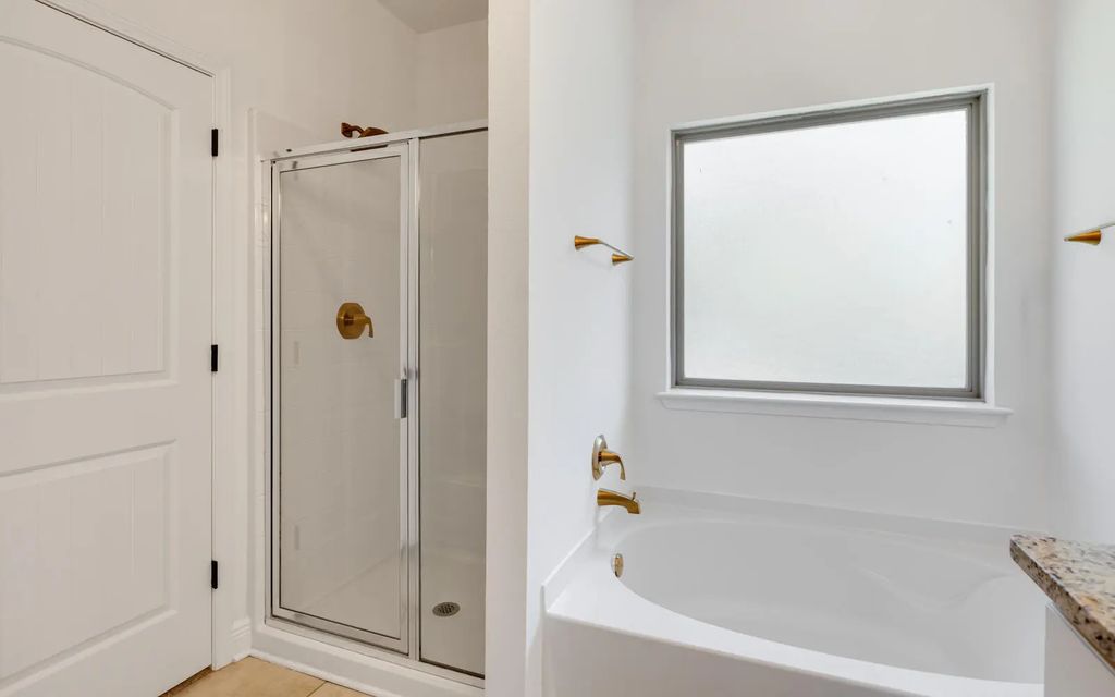 19 of 83 - 379 Whitman Way, Freeport, FL