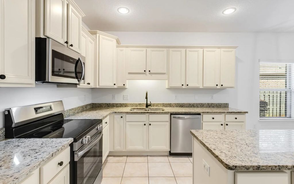 2 of 83 - 379 Whitman Way, Freeport, FL