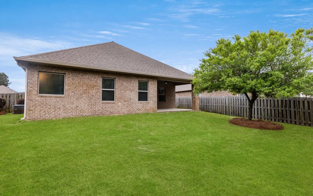 38 of 83 - 379 Whitman Way, Freeport, FL