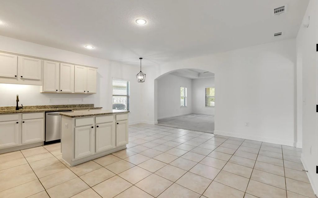 6 of 83 - 379 Whitman Way, Freeport, FL