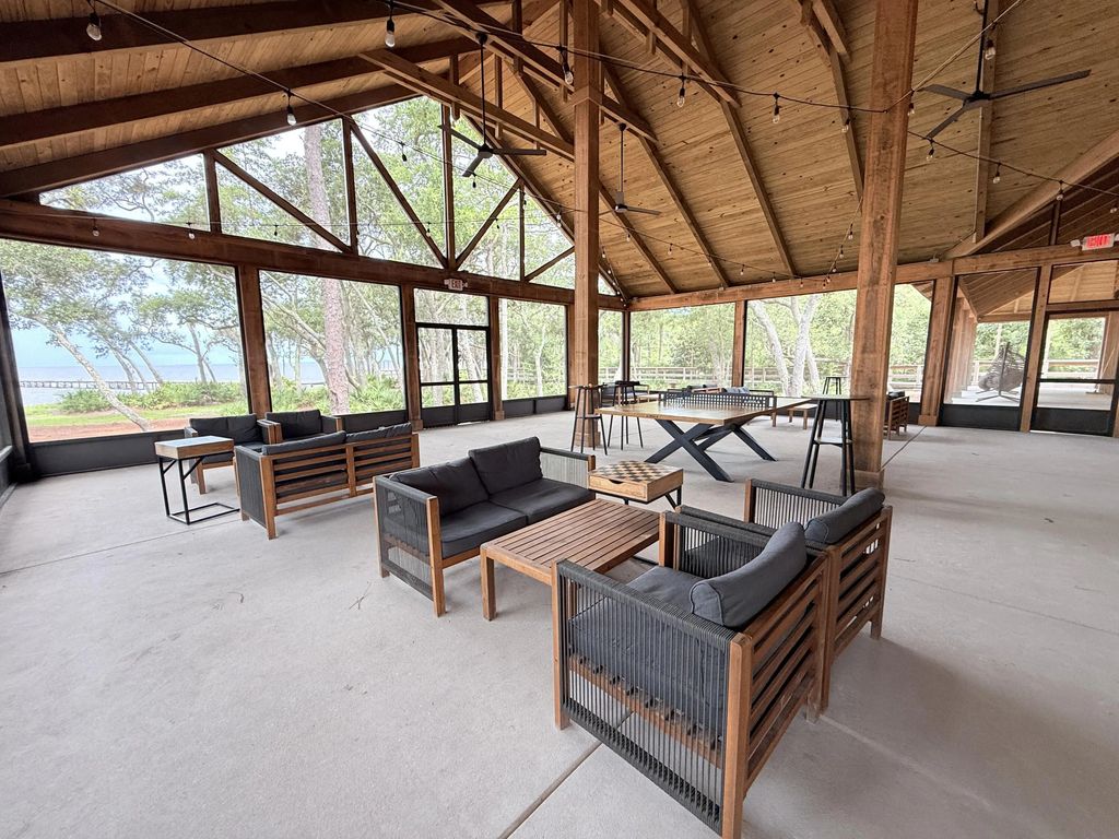 78 of 83 - 379 Whitman Way, Freeport, FL
