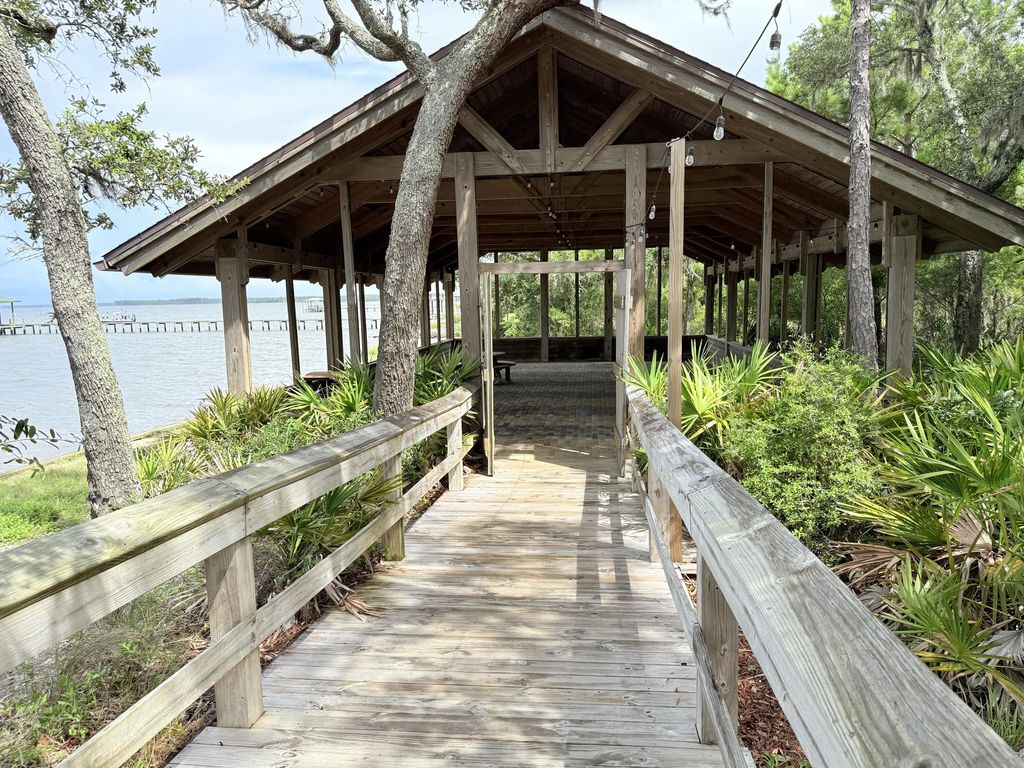 81 of 83 - 379 Whitman Way, Freeport, FL