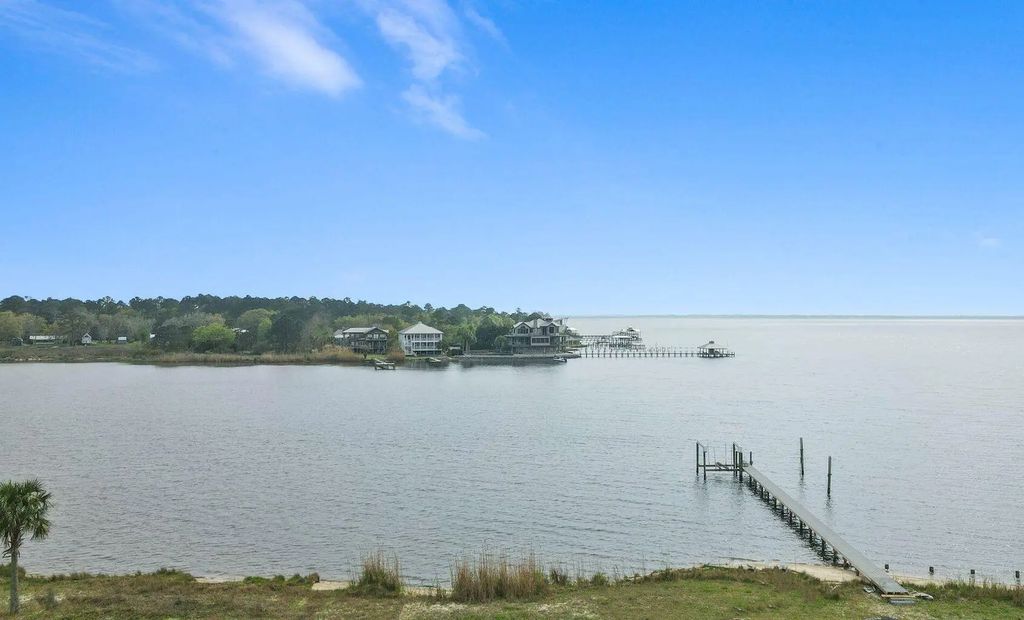 19 of 24 - 554 Beatrice Point Road, Freeport, FL