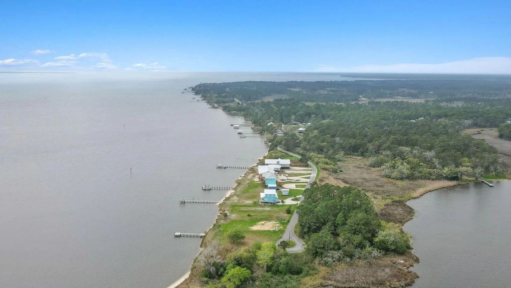 20 of 24 - 554 Beatrice Point Road, Freeport, FL