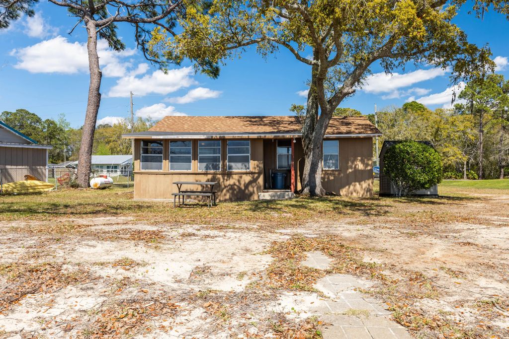 15 of 29 - 2894 Bay Grove Road, Freeport, FL