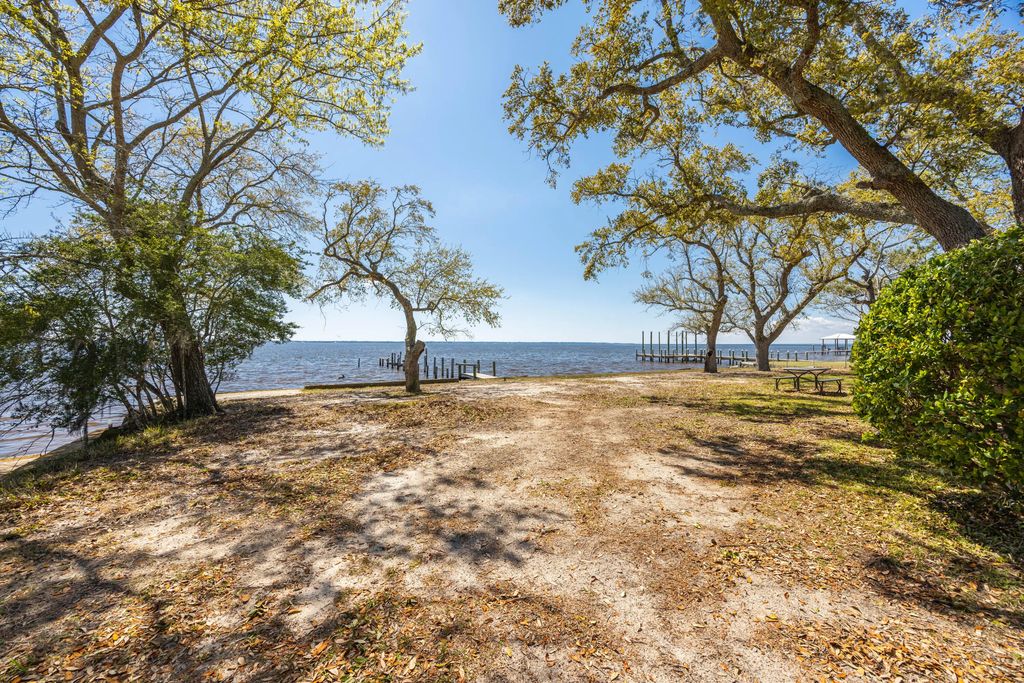 17 of 29 - 2894 Bay Grove Road, Freeport, FL