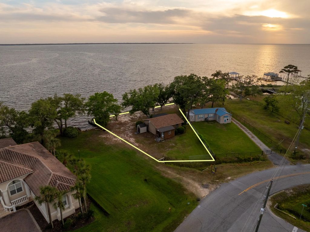 3 of 29 - 2894 Bay Grove Road, Freeport, FL