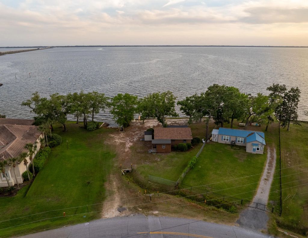 4 of 29 - 2894 Bay Grove Road, Freeport, FL