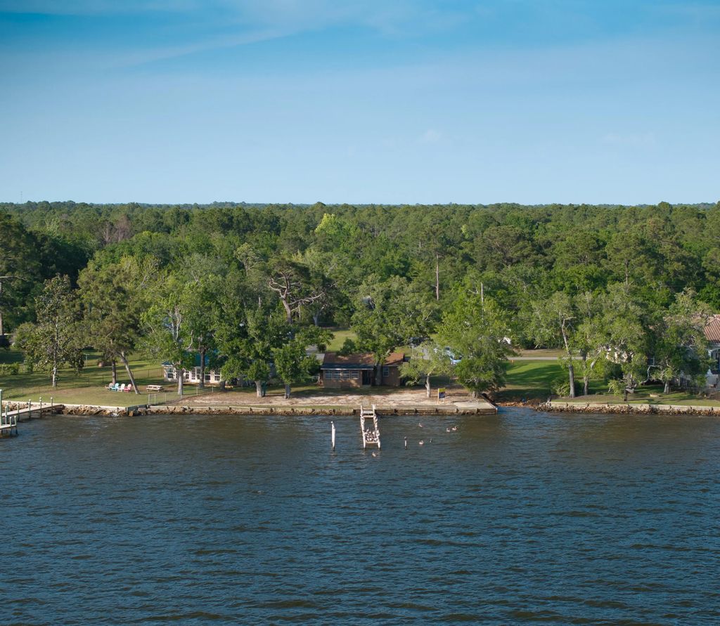 5 of 29 - 2894 Bay Grove Road, Freeport, FL