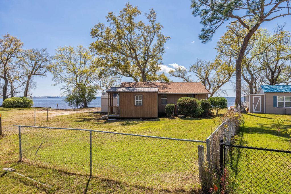 9 of 29 - 2894 Bay Grove Road, Freeport, FL