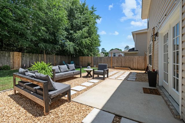 Photo of Listing #976486