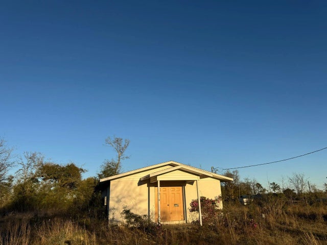 5528 Adalee Road, Panama City