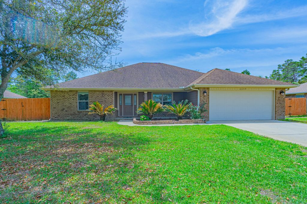 6639 Castlewood Street, Navarre