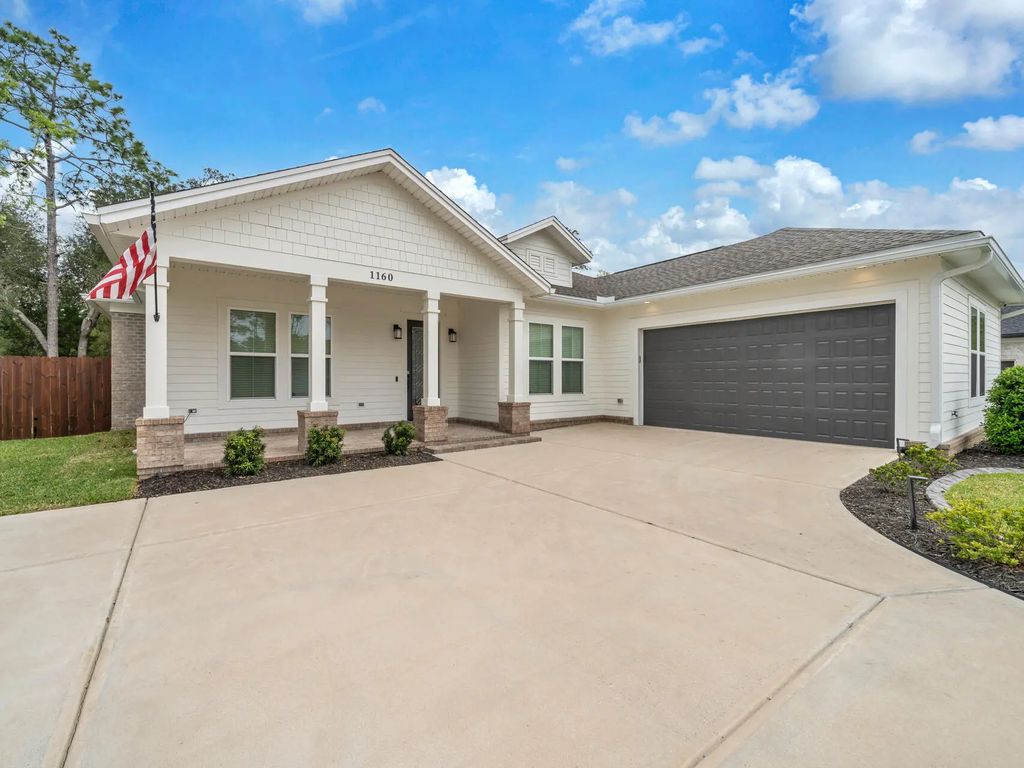 1160 Deer Moss Loop, Niceville