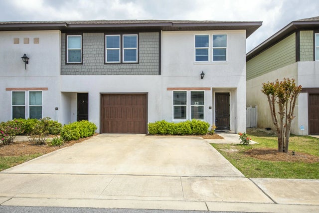 995 Airport Road 37, Destin