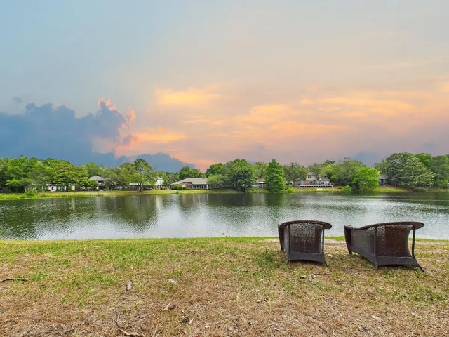 210 Southlake Court 210, Niceville