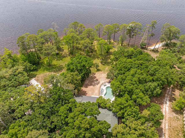 Photo of Listing #975300