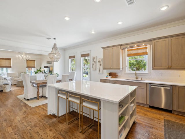 38 White Cliffs Boulevard, Santa Rosa Beach.