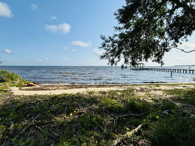 Photo of Listing #975831