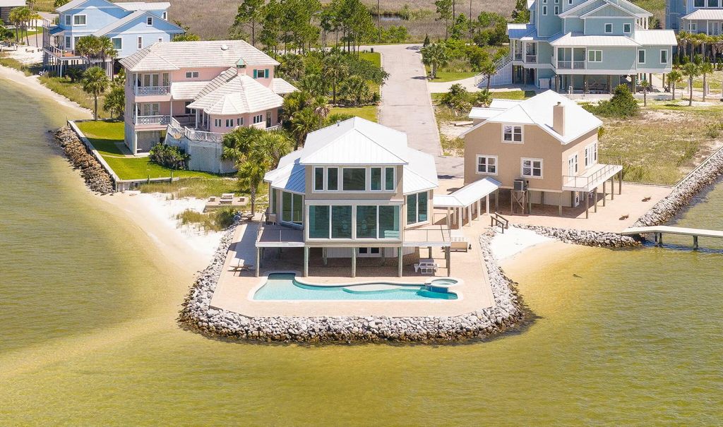320 Sunny Drive, Mary Esther